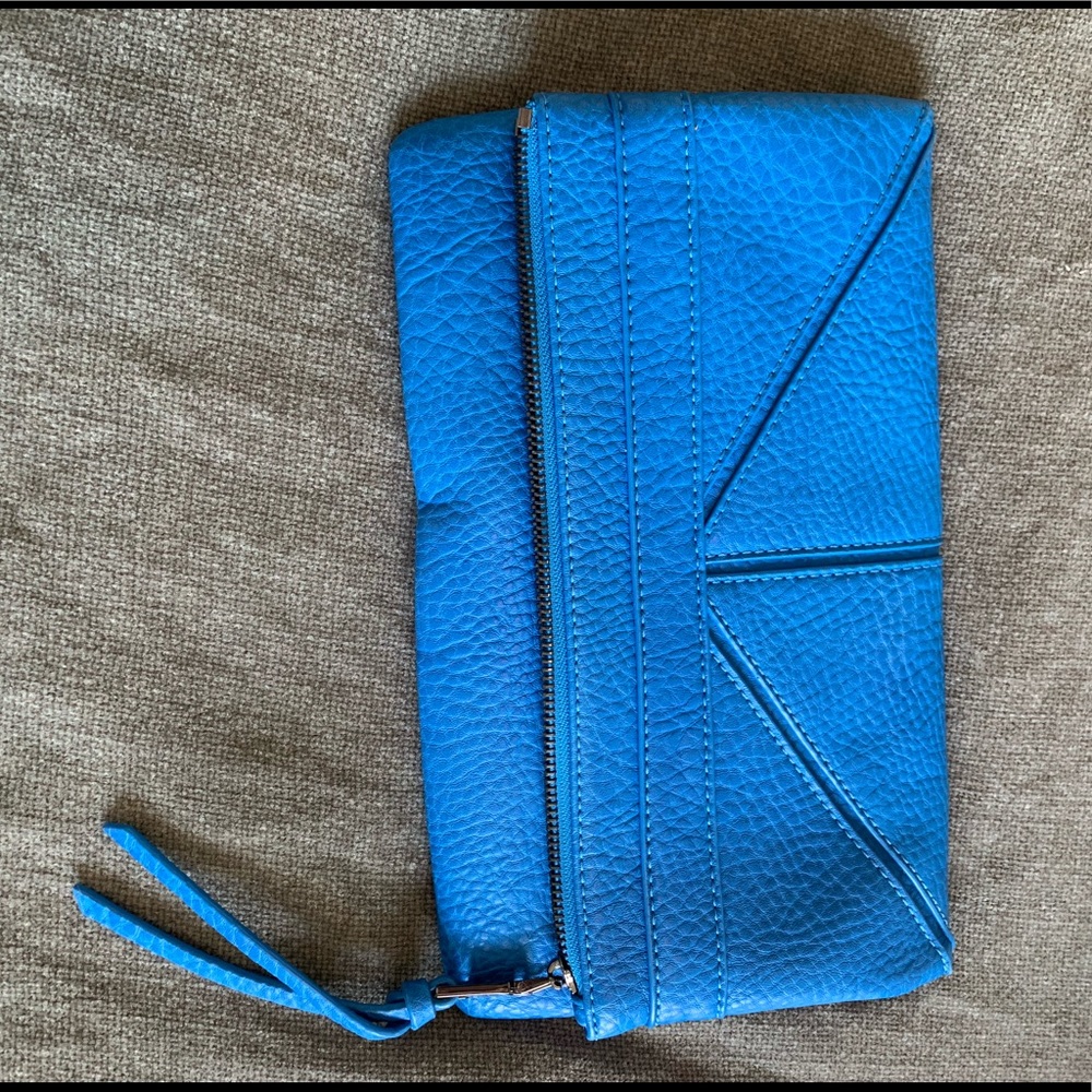 Blue Clutch